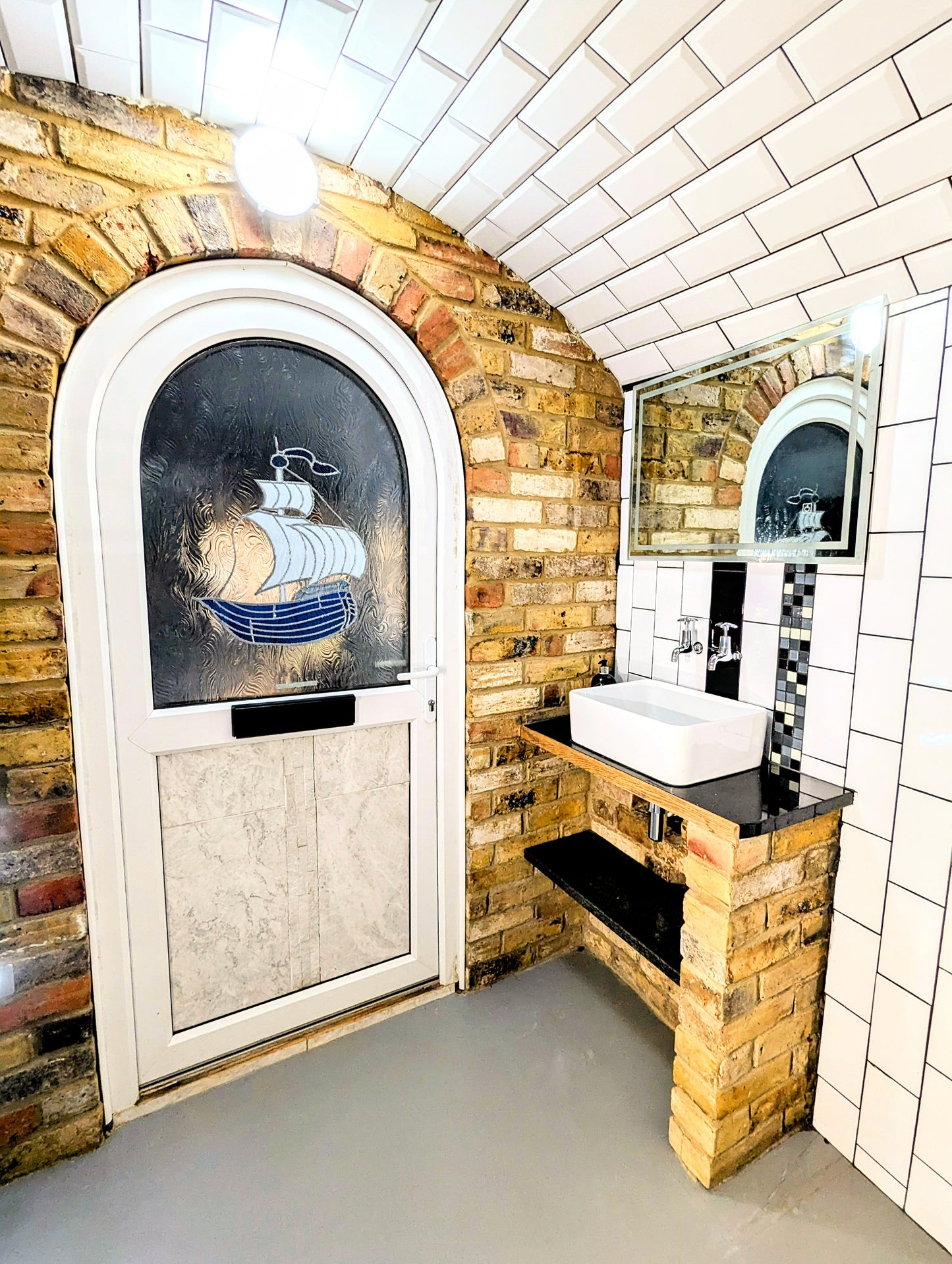 Coastal Retreat – Stylish Apartment
