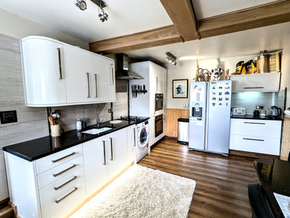 Coastal Retreat – Stylish Apartment